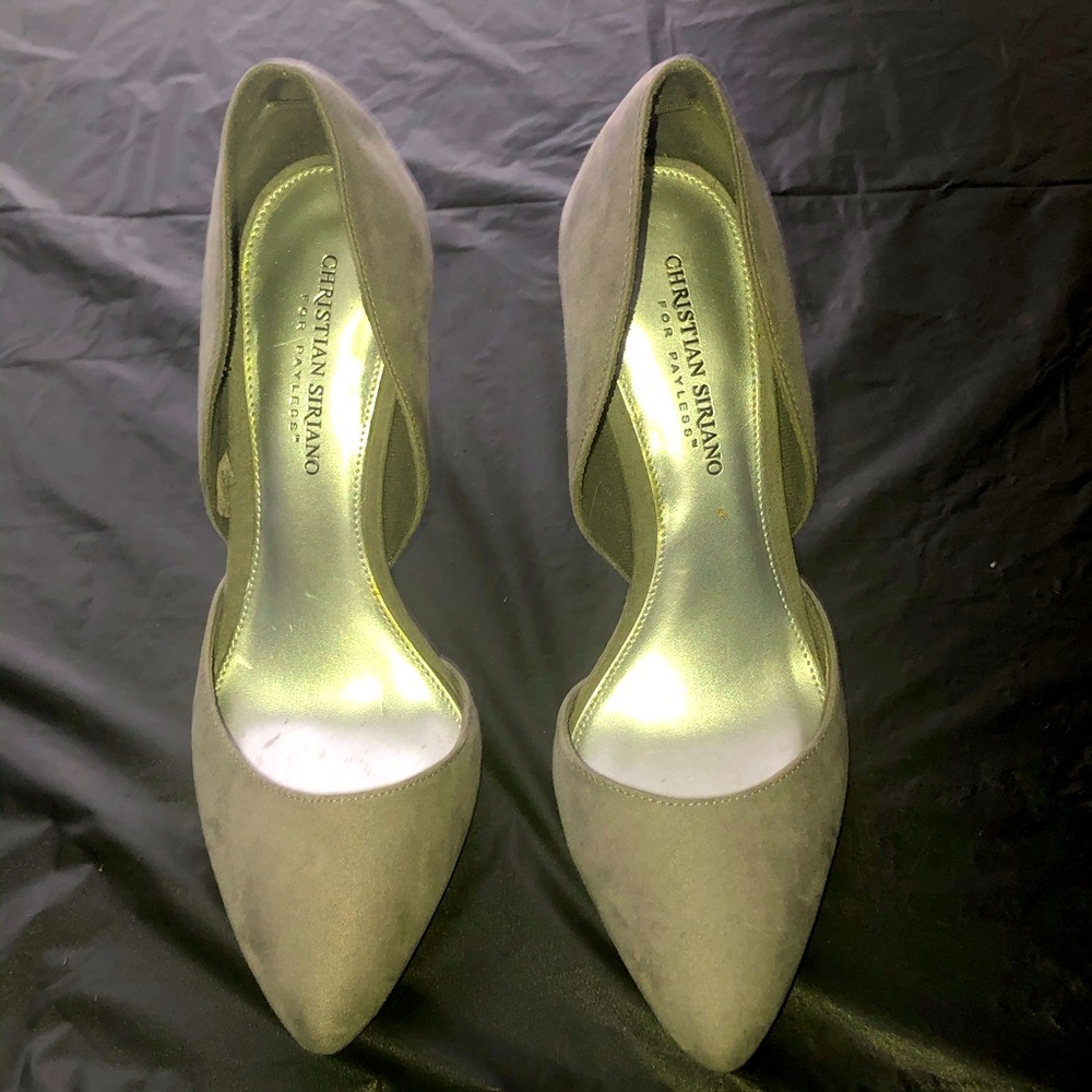 Christian Serrano taupe faux suede pump heels 3”